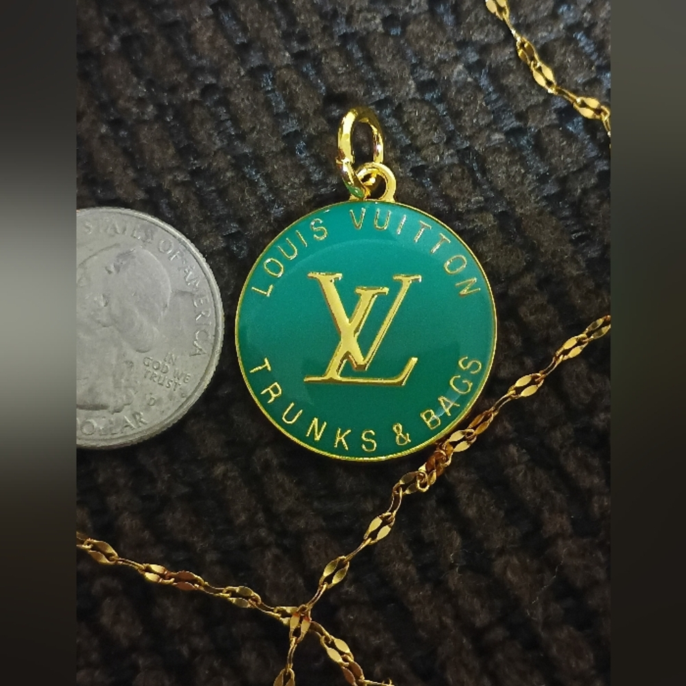 Louis Vuitton Zipper Charm - Picture 12 of 15